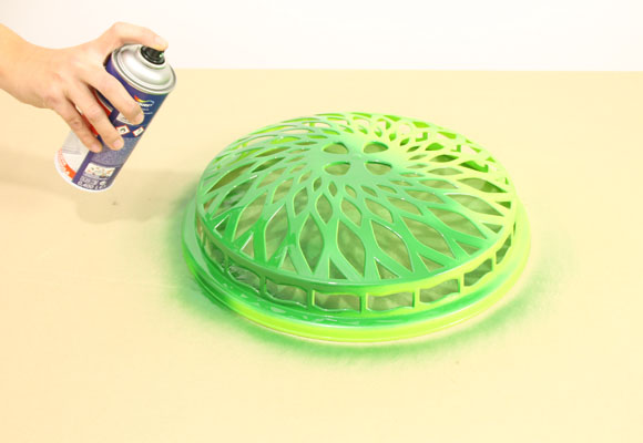 DIY: Decora un cubo de plástico con pintura