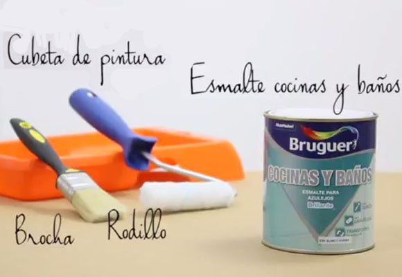 Cómo pintar los azulejos del baño