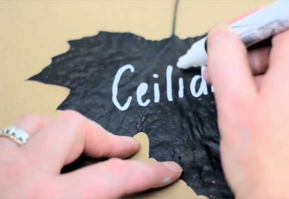 Hojas de otoño para decorar 5 Una guirnalda de hojas de otoño